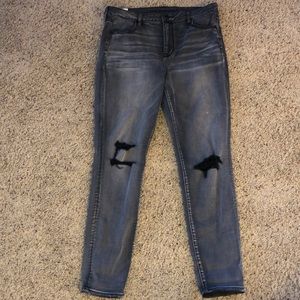 American Eagle Ripped Women’s Jeans